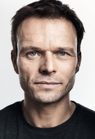 File:Alec Newman.png