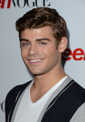 File:Garret smile.jpg