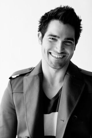 Fichier:Tyler-Hoechlin-Teen-Wolf.jpg