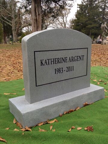 File:Kate's Grave.jpg