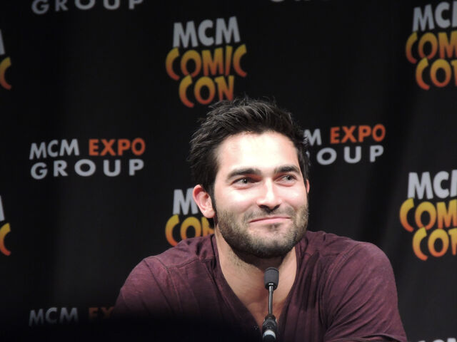 File:Hoechlin 11.jpg