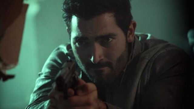 Datei:Teen-Wolf-Season-4-Episode-10-Derek.jpg