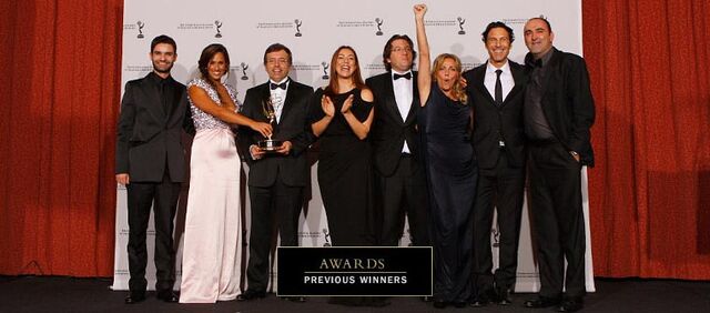 Archivo:Emmy2010.jpg
