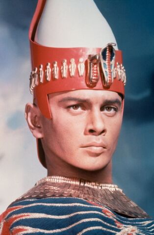 File:Yul Brynner as Rameses.jpg