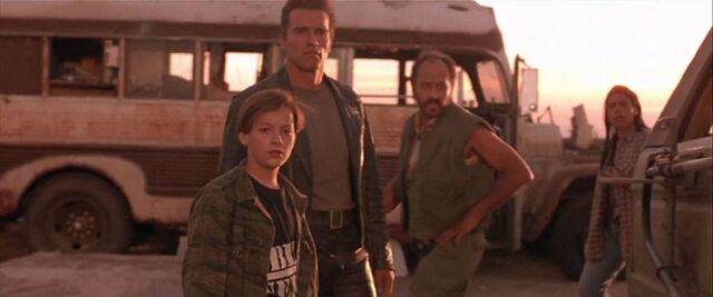 File:T2-john-film-t800-enrique-1.jpg