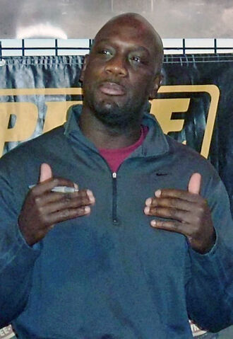 Datei:Richard T Jones.jpg