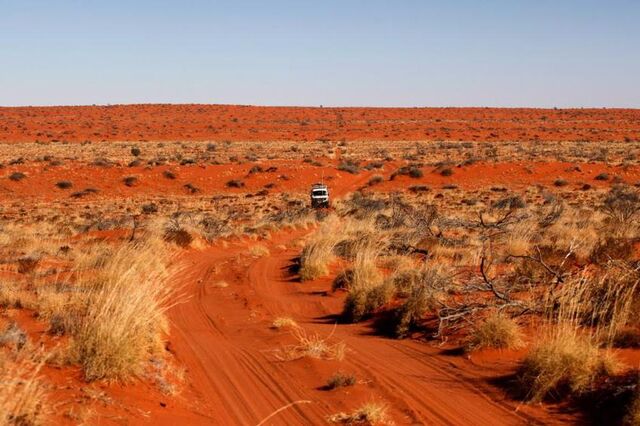 File:Simpson Desert.jpg