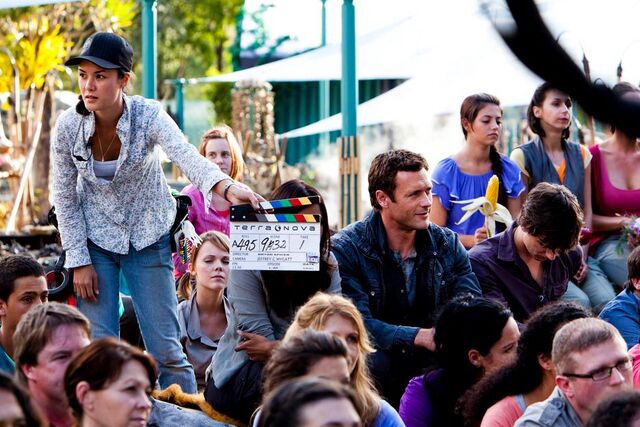 File:Vs behind scenes play.jpg