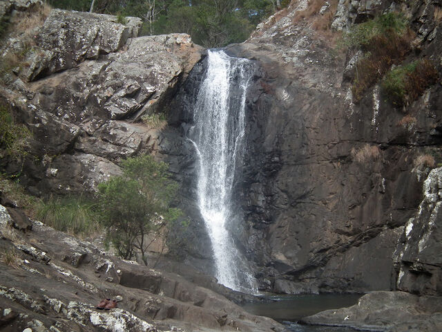 File:Cedar Creek Falls.jpg