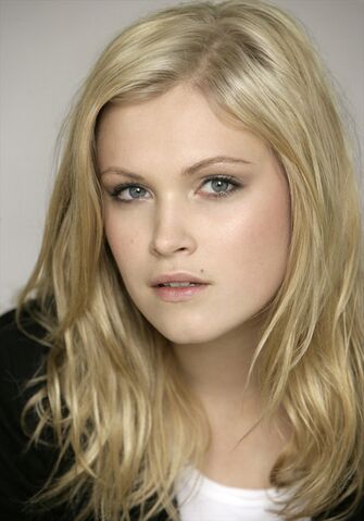 Archivo:Eliza-taylor-cotter-362321.jpg
