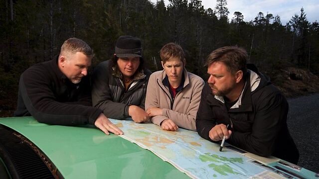 File:378591-finding-bigfoot-team-cliff-barackman-james-039-bobo-039-fay-ranae-holland-and-matt-moneymaker.jpg
