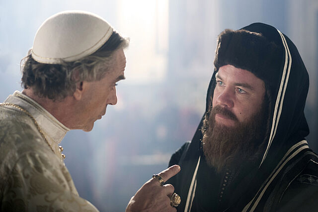 File:003 Relics episode still of Rodrigo Borgia and Gamaliel.jpg