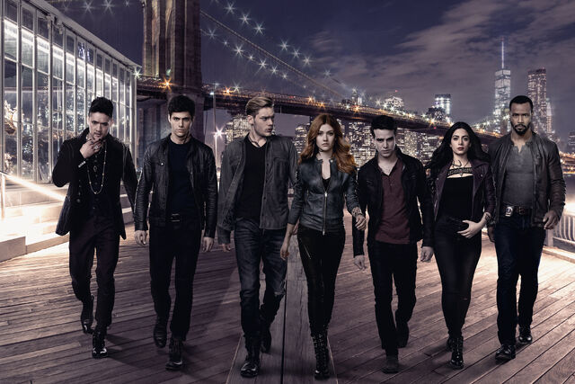 Fichier:Shadowhunters MainCastS2.jpg