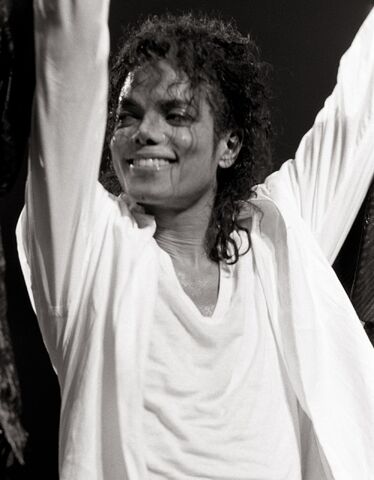 File:Bad-Tour-pic-michael-jackson-35660603-1247-1600.jpg