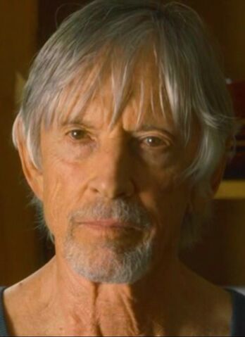 File:1x07 Senior.jpg