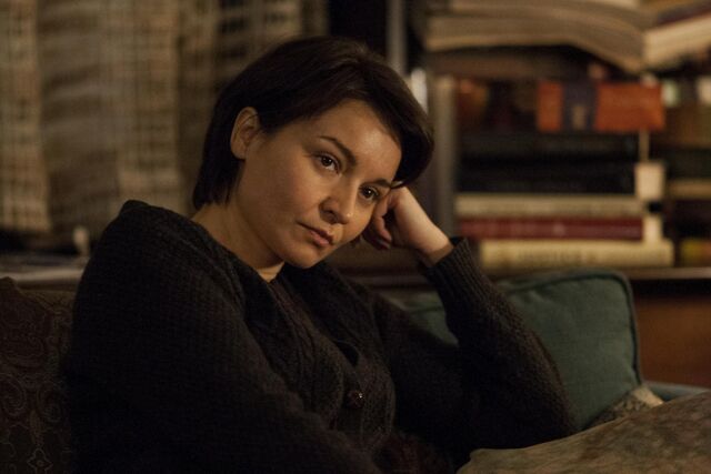 File:1x03 Roxana.jpg