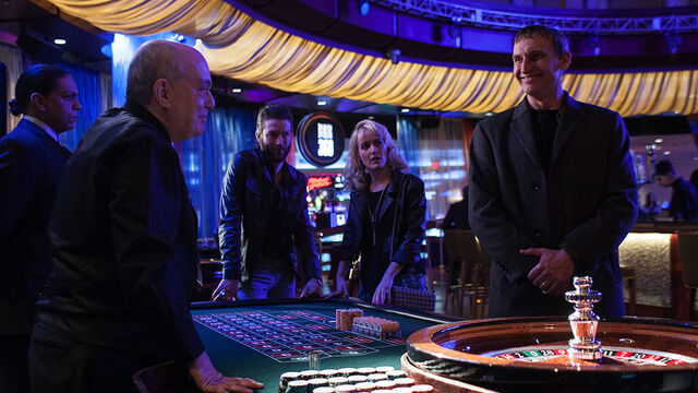 File:1x03 AtTheCasino.jpg