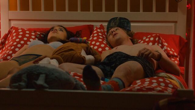File:1x01 MaxAndJill.jpg
