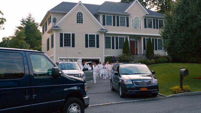 File:1x01 GRHouse.jpg
