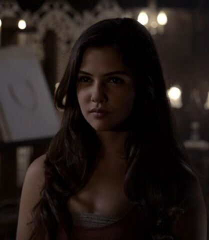 File:Davina 4 TO 1x04.jpg