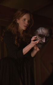 Anne with traveler's mask