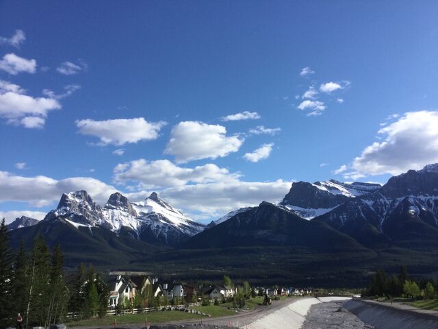 File:Canmore2017.jpg