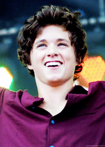 Archivo:Tumblr mslicnagdI1s92sx1o1 500.png