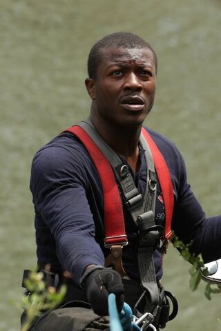 File:Edwin-hodge-as-newhouse-chicago-fire-s3e2.jpg