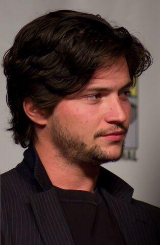 Datei:Thomas McDonell.jpg