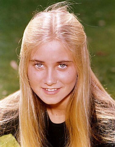 File:Marcia-Brady-the-brady-bunch-5795502-393-500.jpg