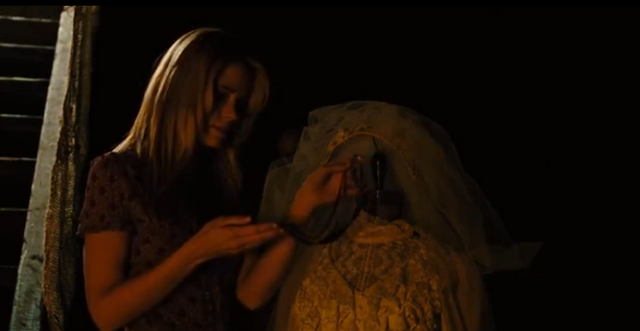 File:Wedding dress.png