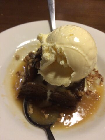 File:Friday's Tennessee whiskey cake.jpeg