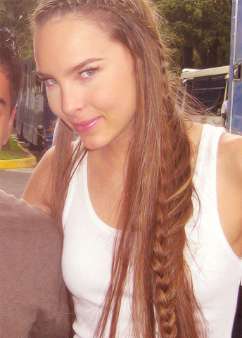 File:Belindasmile.png