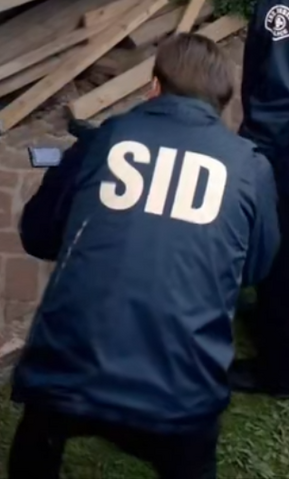 File:BuzzSIDBack.png