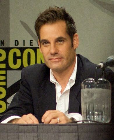 File:488px-Adrian Pasdar.jpg
