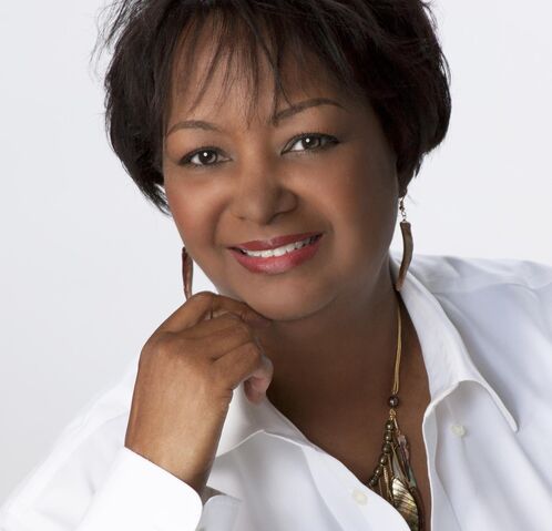 File:Rachel-renee-russell author-photo1.jpg