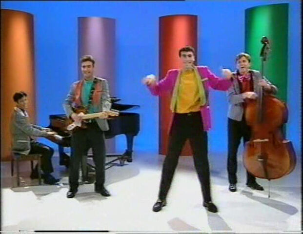 File:Shaky Shaky 0002.jpg