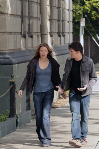 File:1.07-LeilaSeanWalking.jpg
