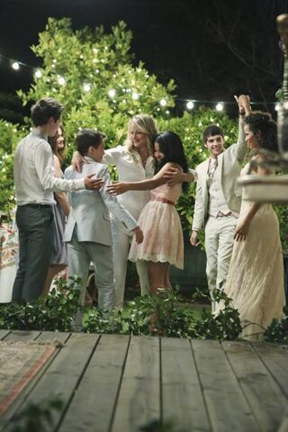 Fichier:The-Fosters-1x10-I-Do-7.jpg
