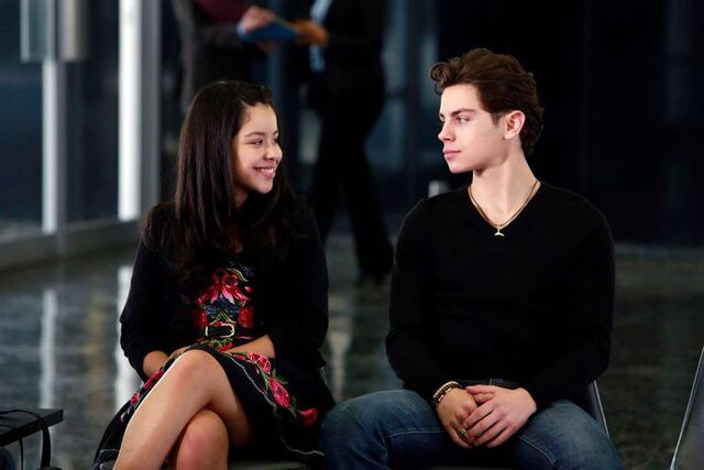 Fichier:The Fosters-1x21-Adoption-Day-12.jpg