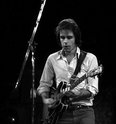 File:557px-Bob Weir 1975.jpg