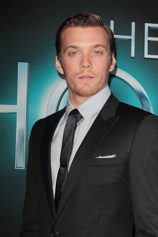 File:Jake abel.jpg