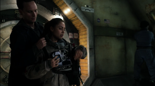 File:RavenRed1x02.png