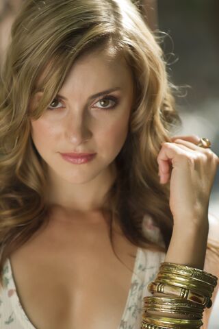 File:Leslie Callaeigh.jpg
