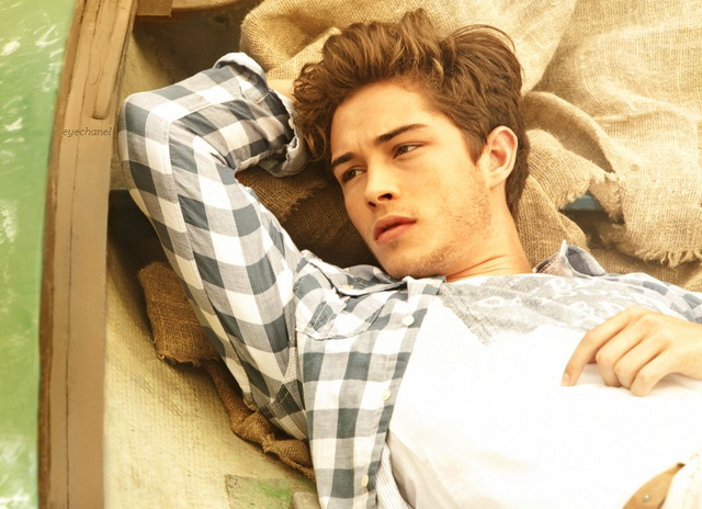 File:Skyler.png