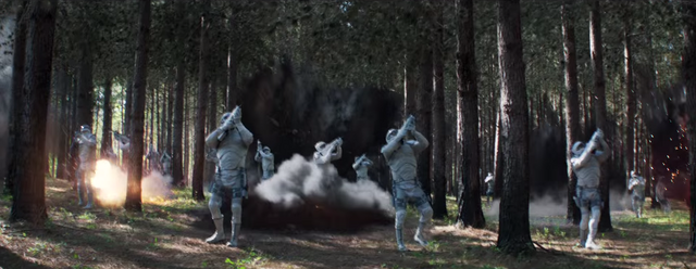 Archivo:Agentes de la paz muriendo a causa de las bombas.png