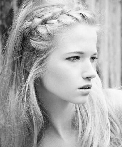 File:Nina blossom-RL.jpg