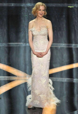 File:Hanna's dress.jpg