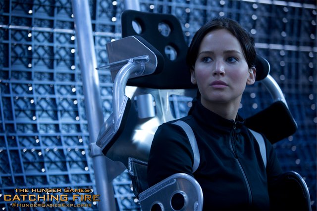 File:Katniss-movie2 wallapaper.png
