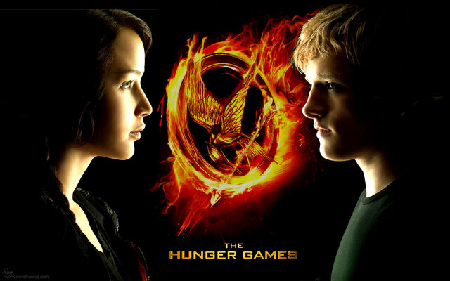 File:Hunger-games-movie-wp katniss-and-peeta.jpg